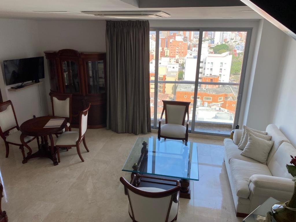 Buenavista Plaza Aparta Hotel 巴兰基亚 外观 照片